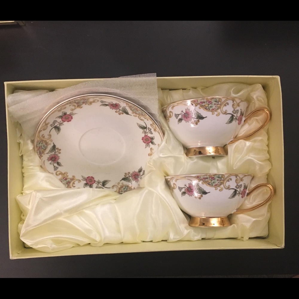 Teacup & Saucers (2 in set)